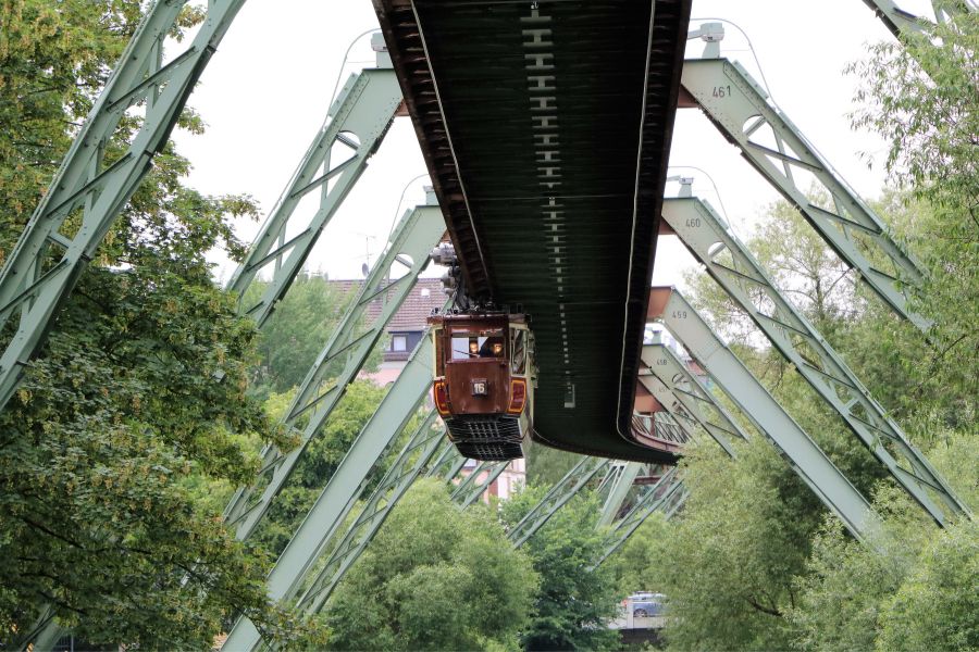 Schwebebahn